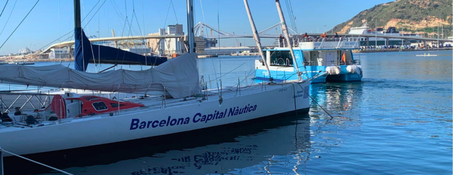 Els alumnes de l’Institut Jaume Balmes gaudeixen del premi de clausura del programa “22 dies en 22 peus”