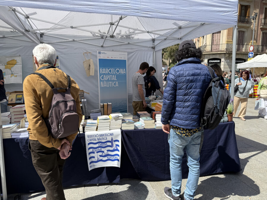 Vivim Sant Jordi entre llibres nàutics i compromís social