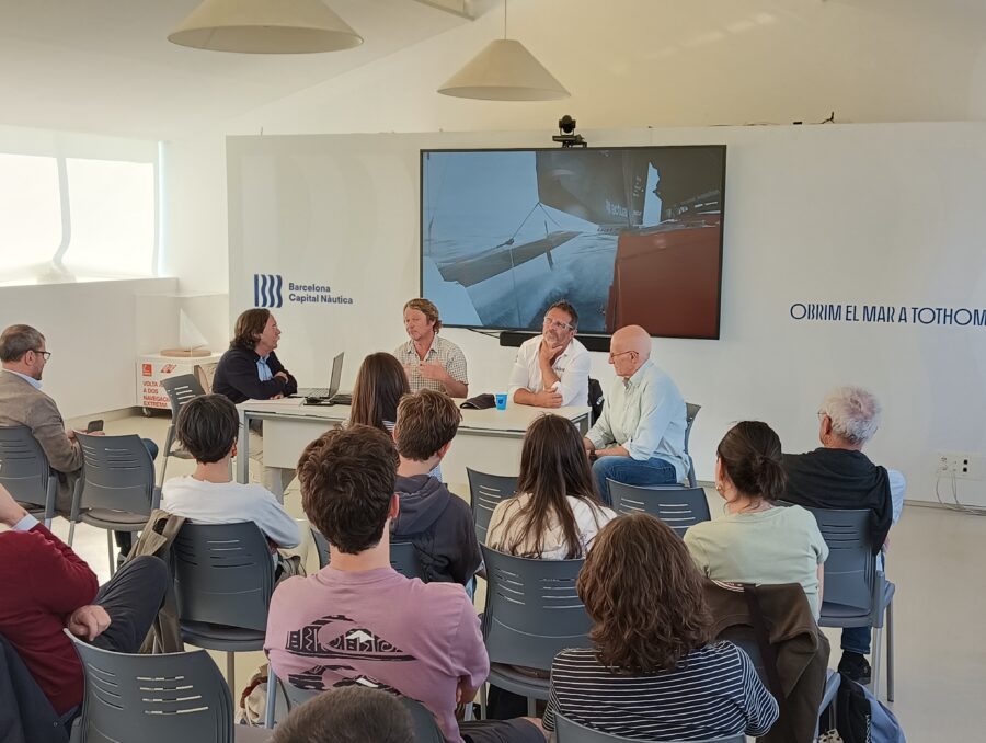Taula rodona sobre vela oceànica a la Fundació Barcelona Capital Nàutica amb motiu de l’arribada de l’Actual Ultim 4 a Barcelona, amb la participació d’Yves Le Blevec i Álex Pella.